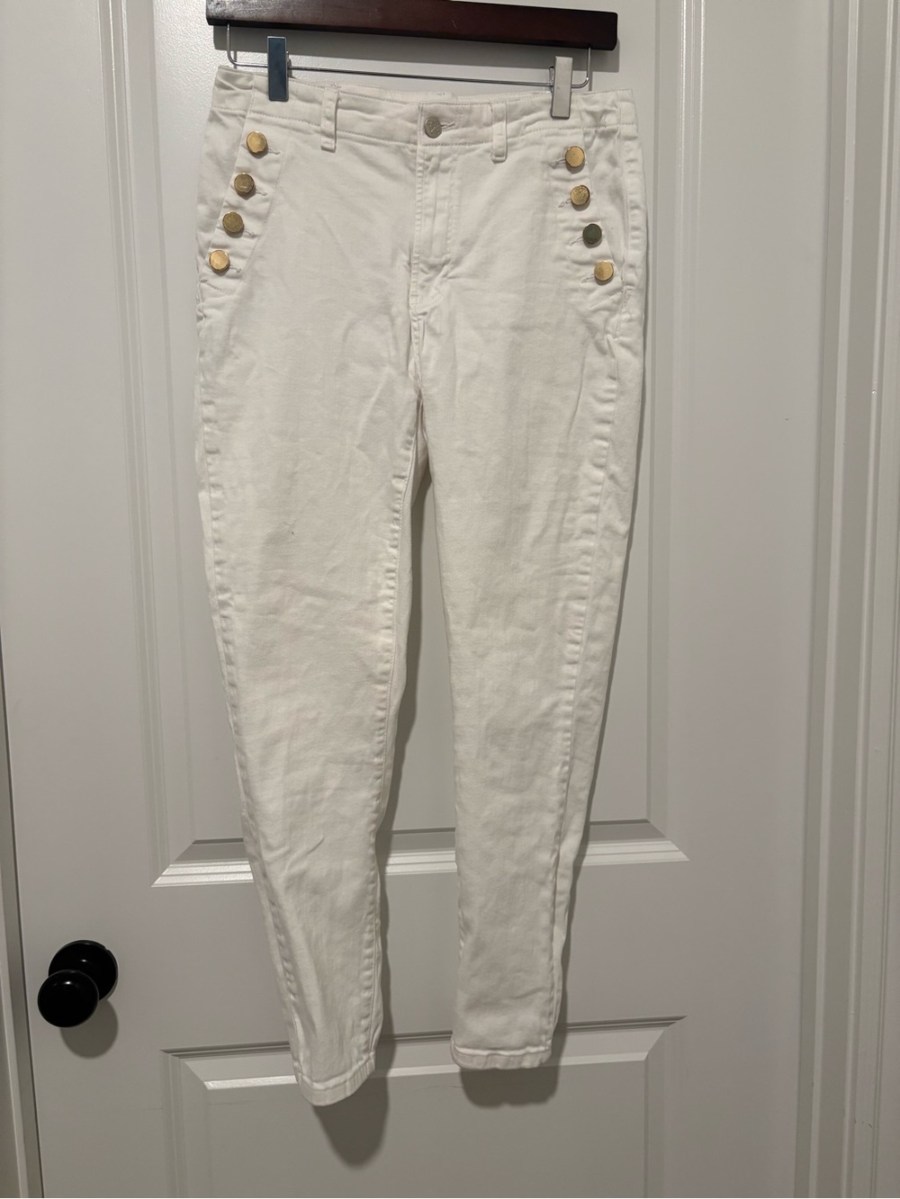 Cropped White Ankle Pants with Gold Accent Buttons